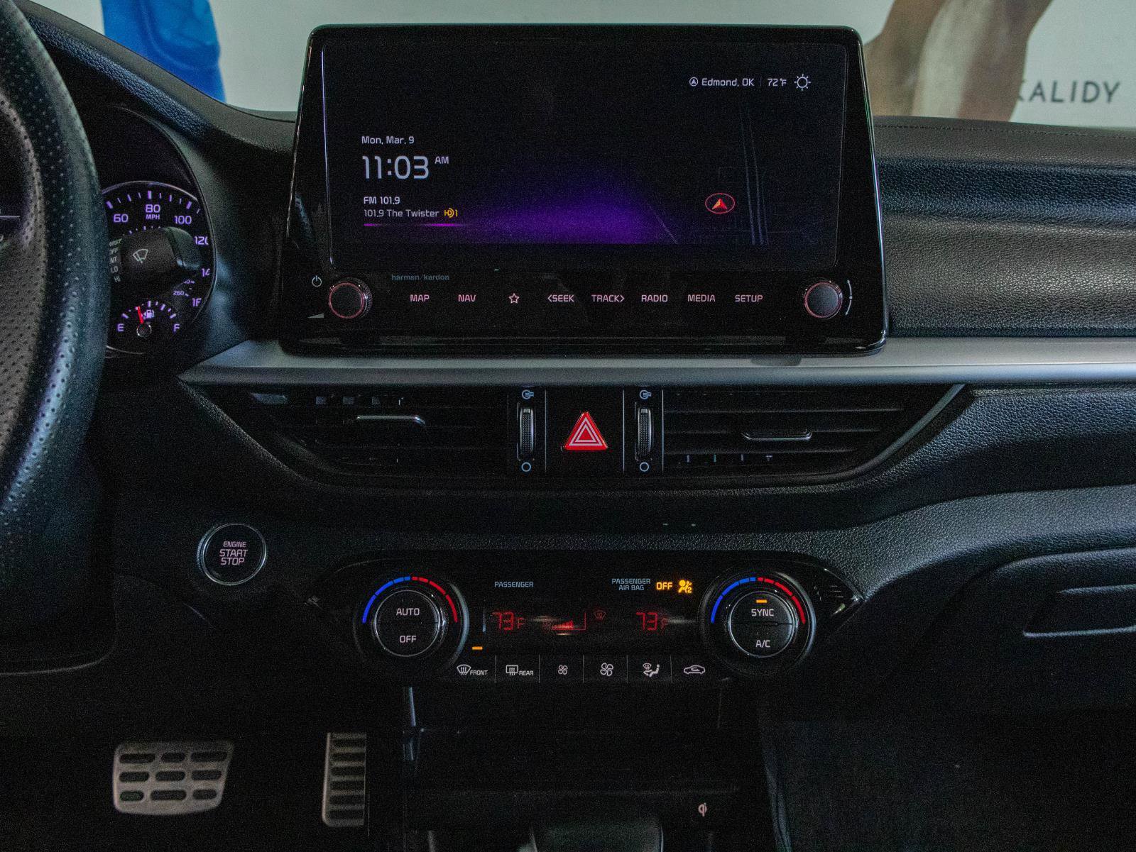 Used 2024 Kia Forte GT-Line w/ GT-Line Premium Package image 4