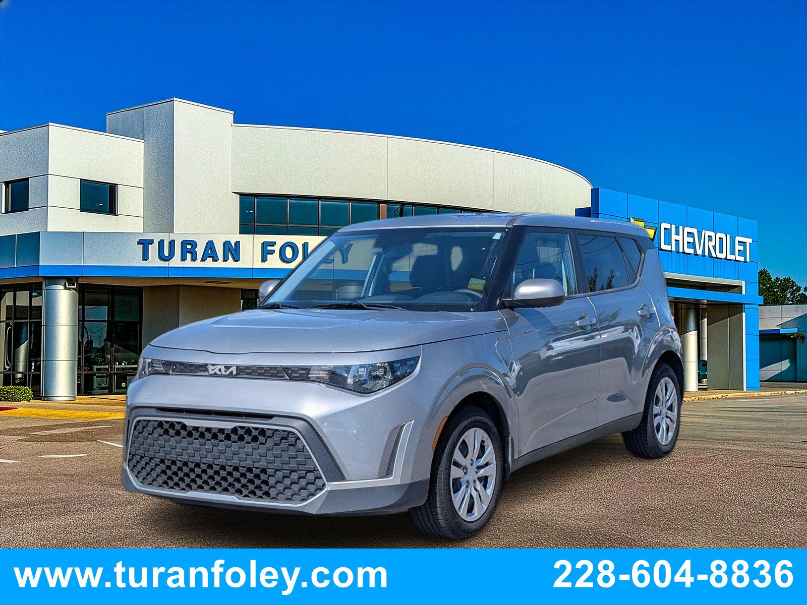Used 2023 Kia Soul LX FWD image 1