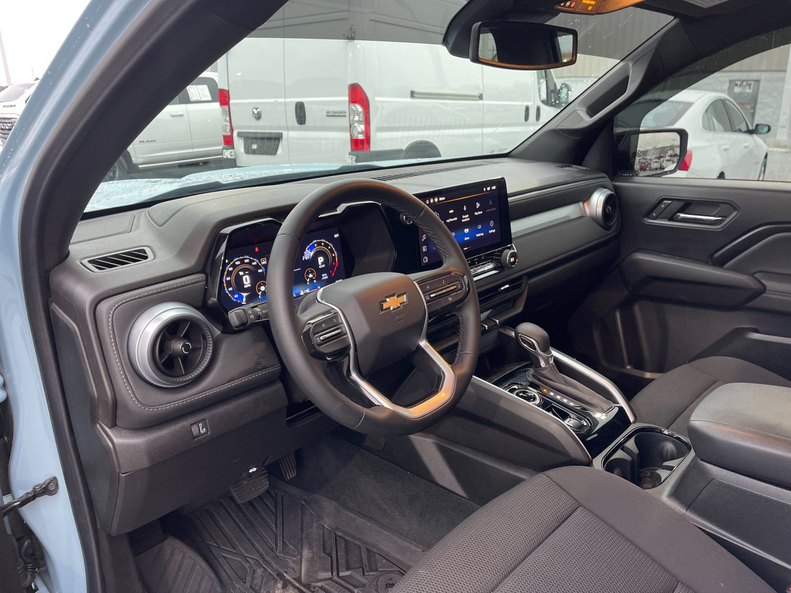 Used 2025 Chevrolet Colorado LT image 11