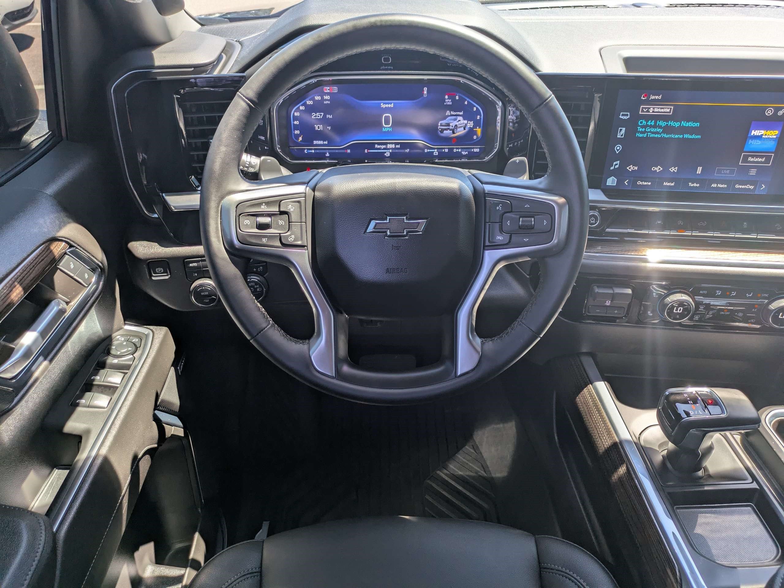 Used 2024 Chevrolet Silverado 1500 LT Trail Boss w/ Convenience Package II AWD/4WD image 15