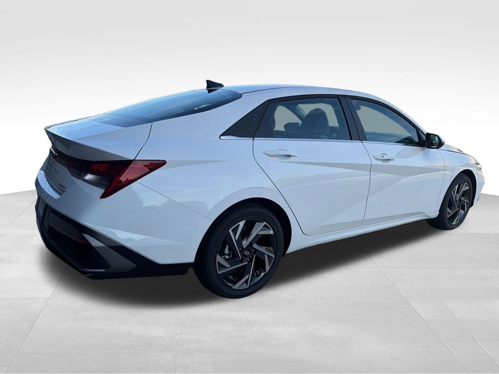 New 2026 Hyundai Elantra Limited FWD image 7