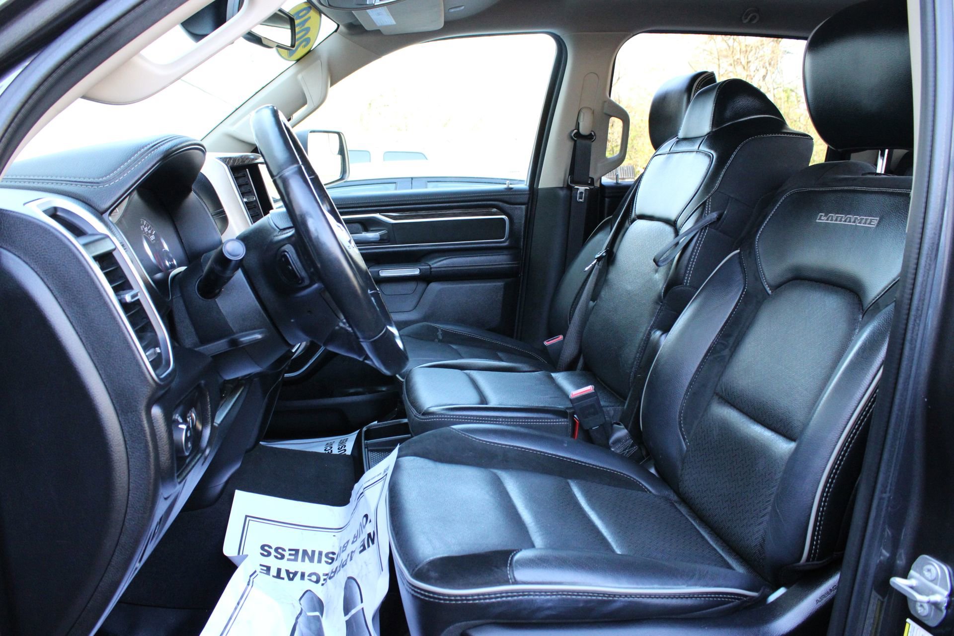 Used 2019 RAM 1500 Laramie AWD/4WD image 17