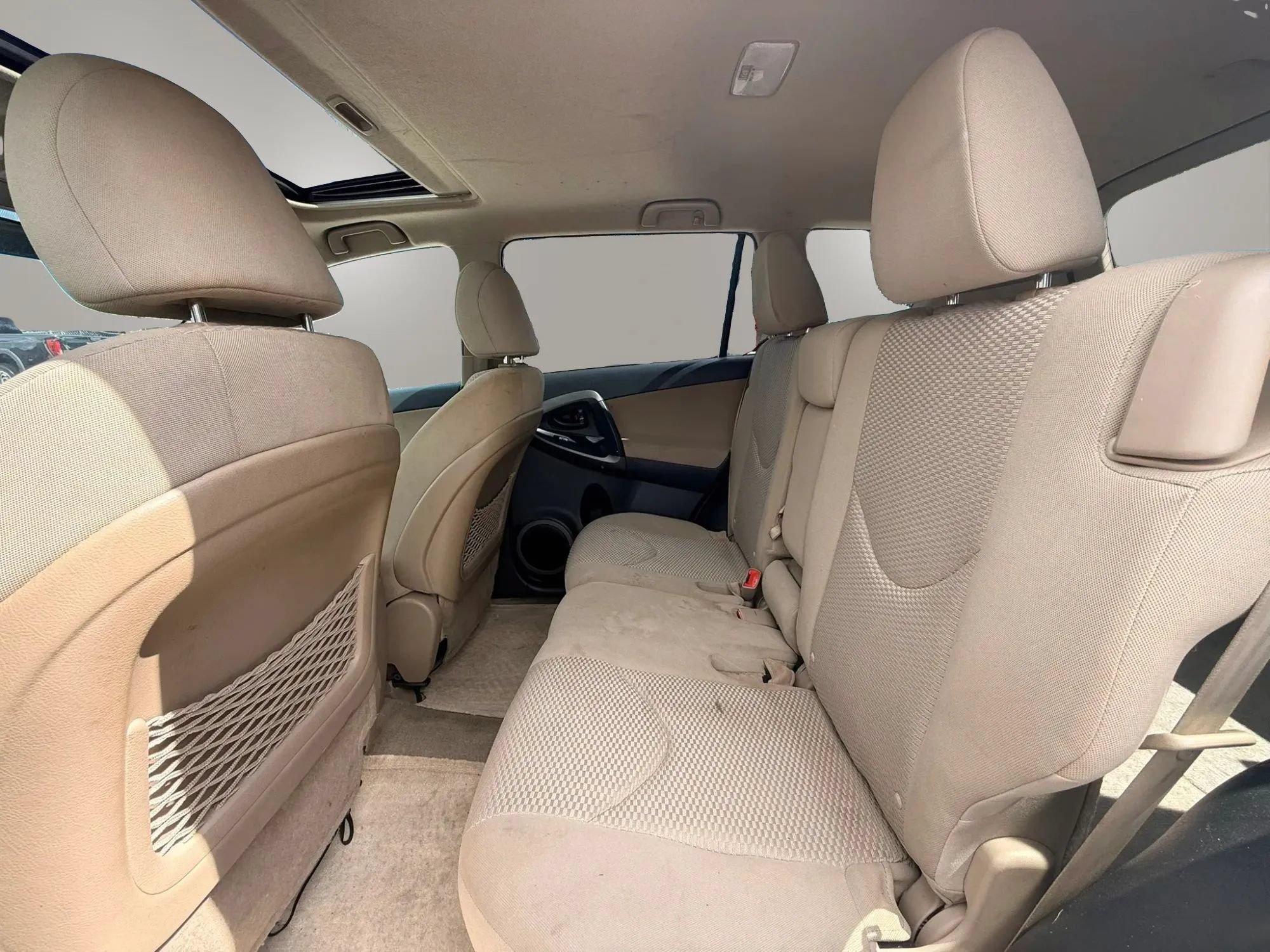 Used 2012 Toyota RAV4 FWD w/ Upgrade Value Pkg image 9