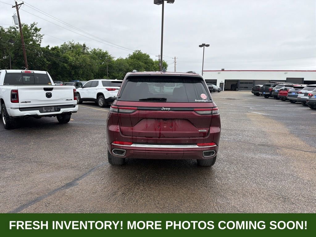 Used 2023 Jeep Grand Cherokee Overland RWD image 5
