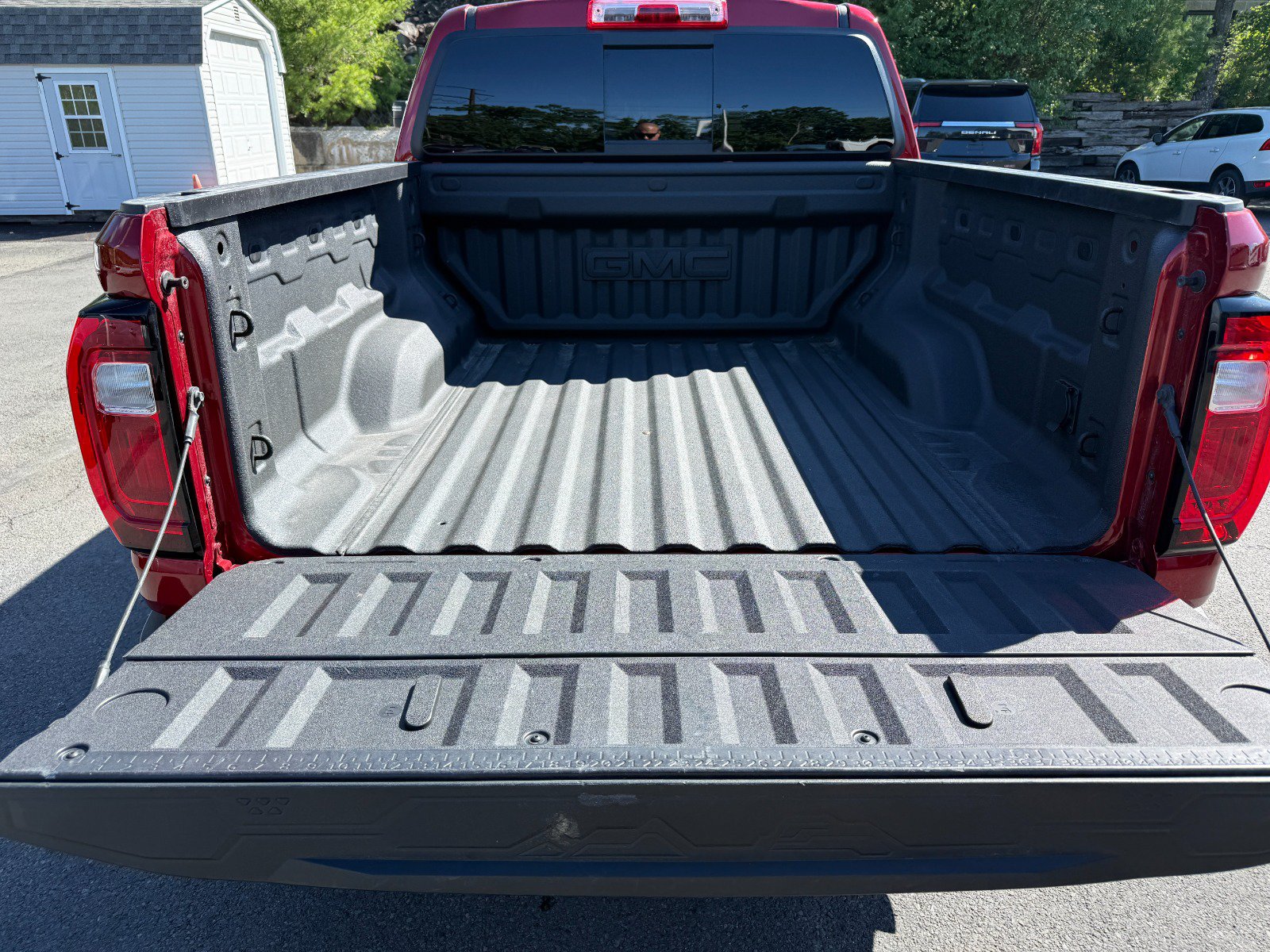 Used 2023 GMC Canyon AT4 w/ LPO, Sports Bar Package AWD/4WD image 18