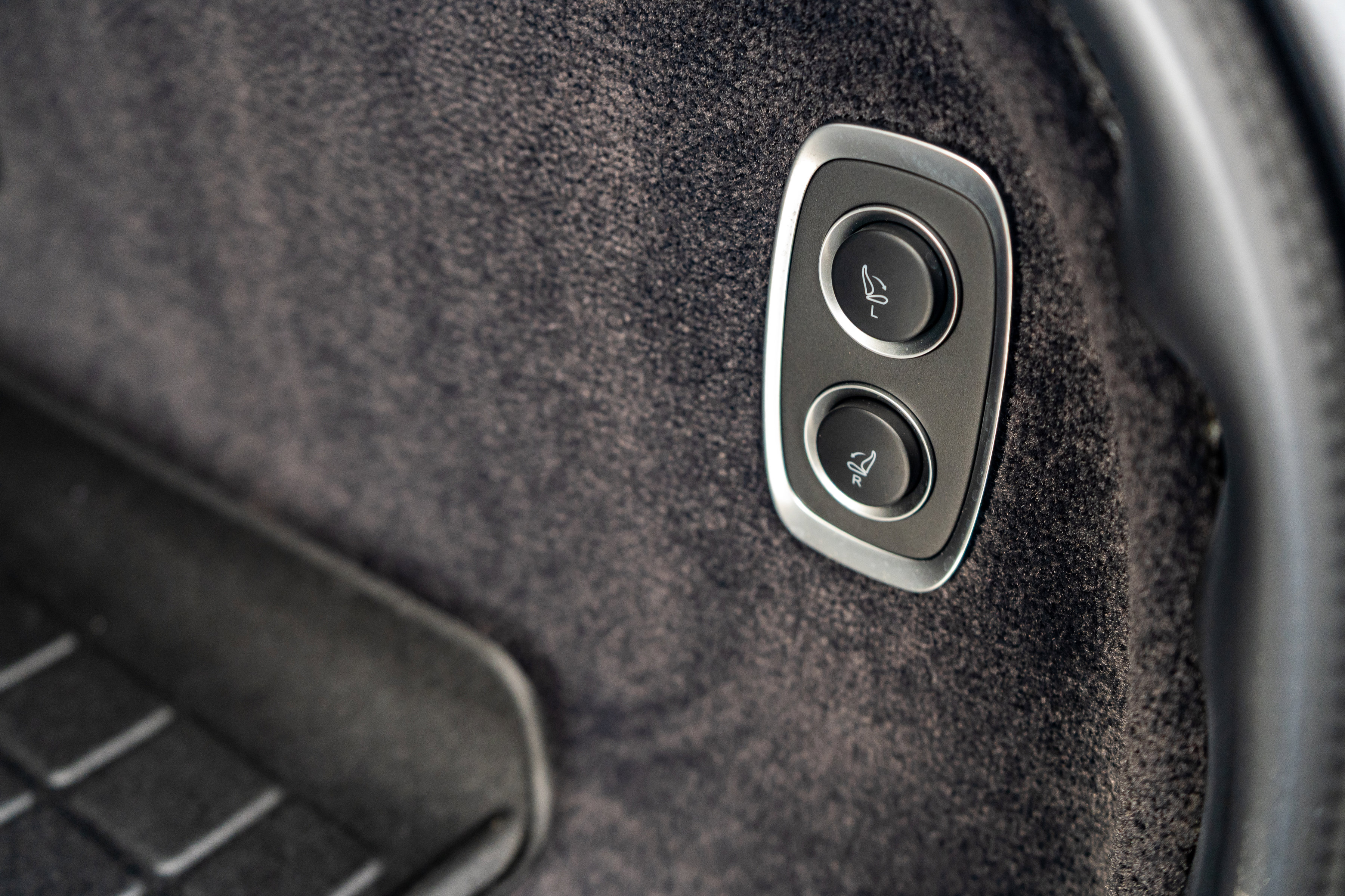 Used 2023 Aston Martin DBX 707 image 48