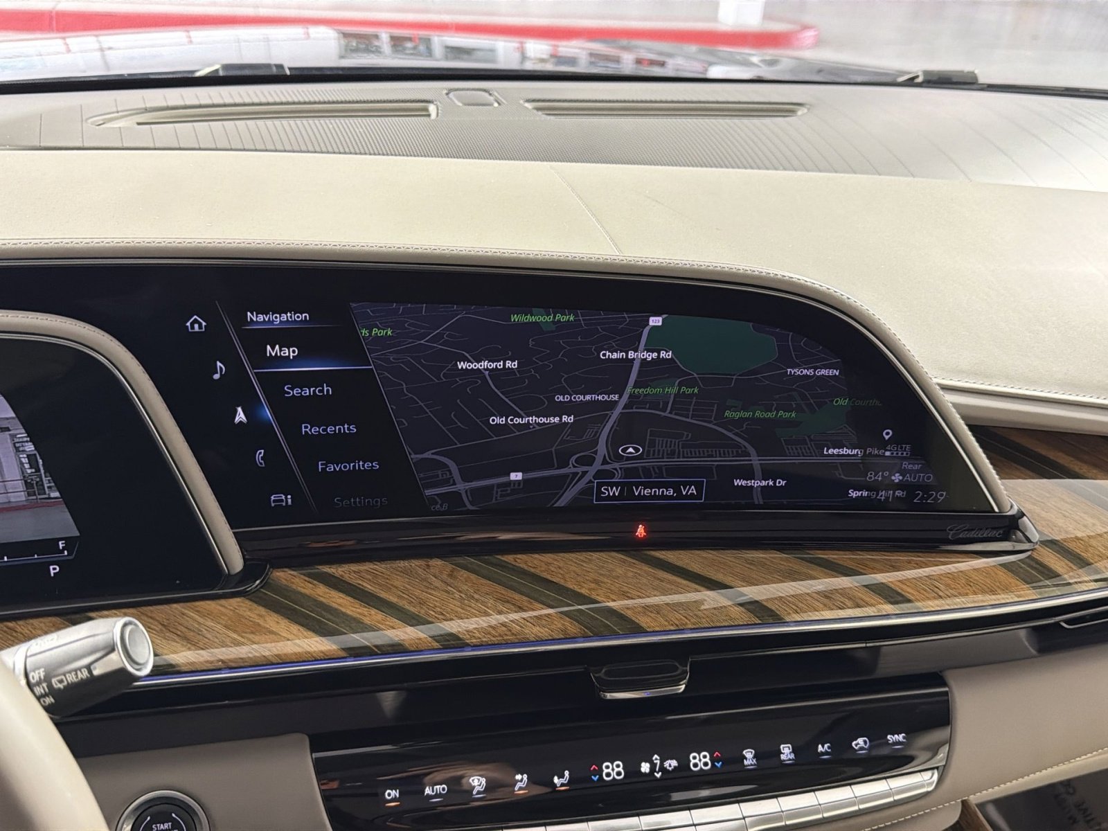 Used 2021 Cadillac Escalade Premium Luxury Platinum w/ Heavy-Duty Trailer Package image 20