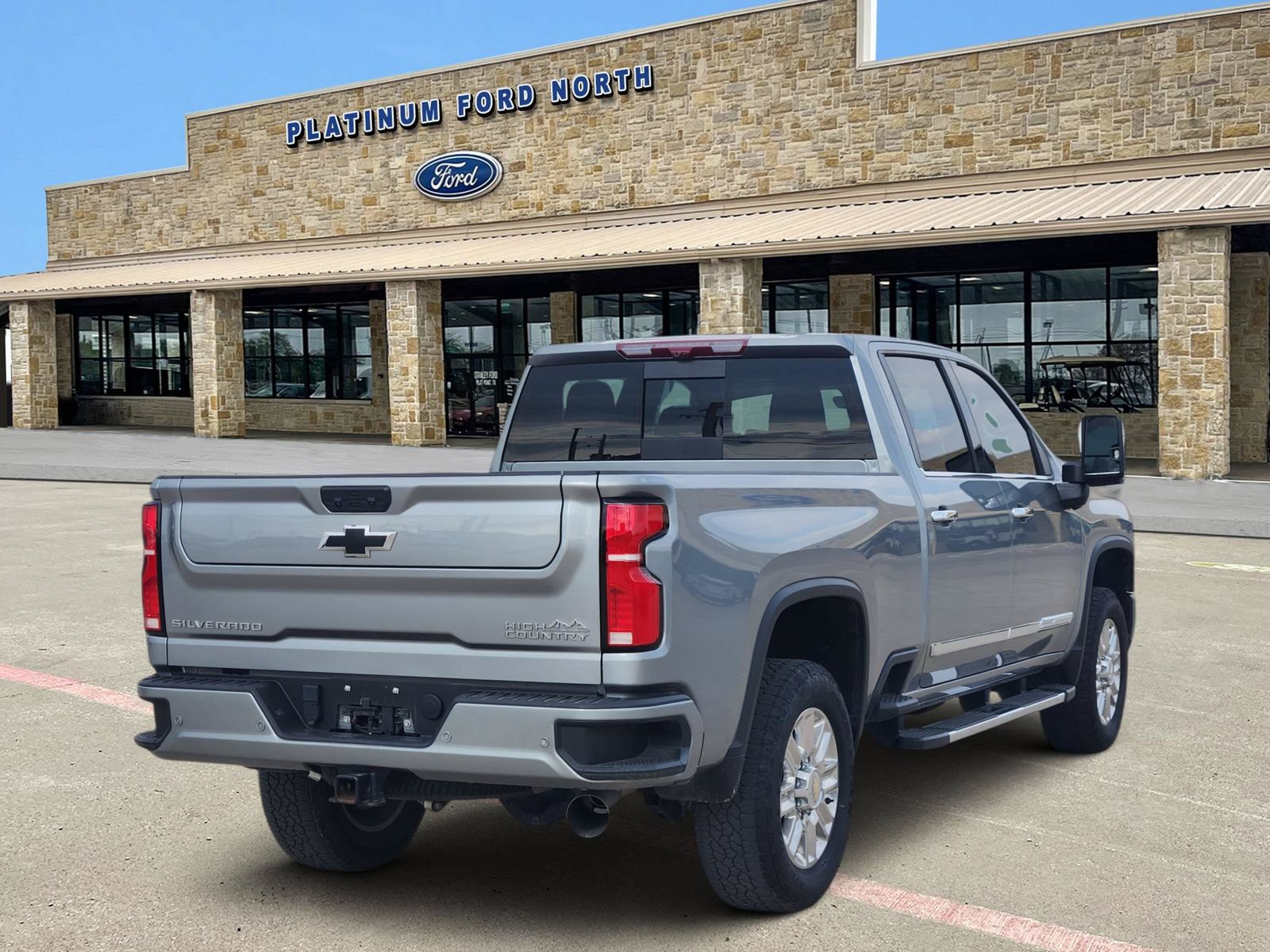 Used 2025 Chevrolet Silverado 2500 High Country w/ High Country Premium Package AWD/4WD image 5