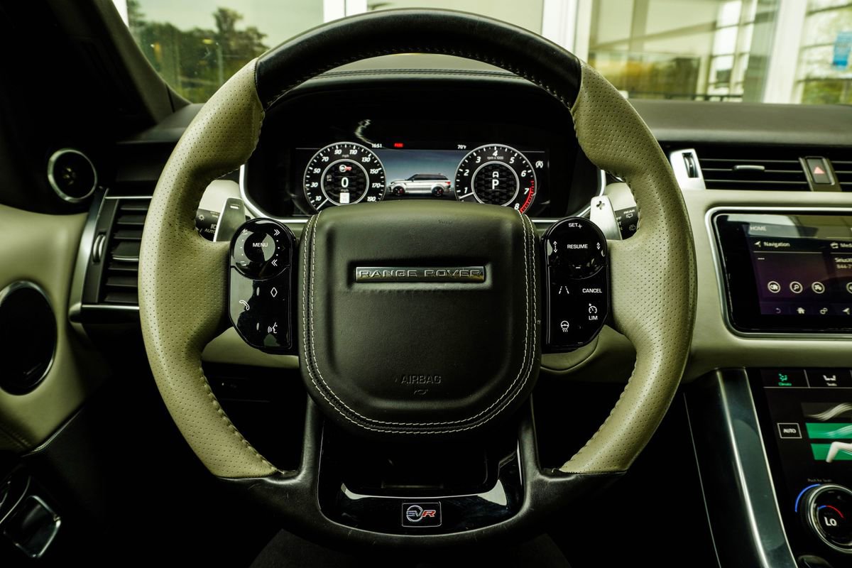 Used 2020 Land Rover Range Rover Sport SVR image 14