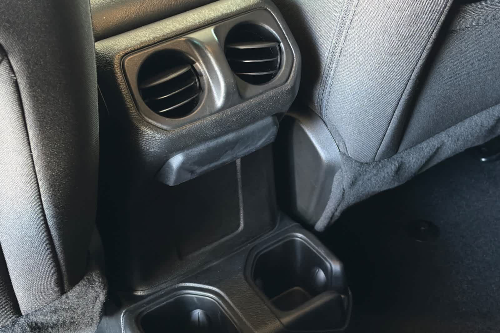 Used 2019 Jeep Wrangler Unlimited Sport AWD/4WD image 15