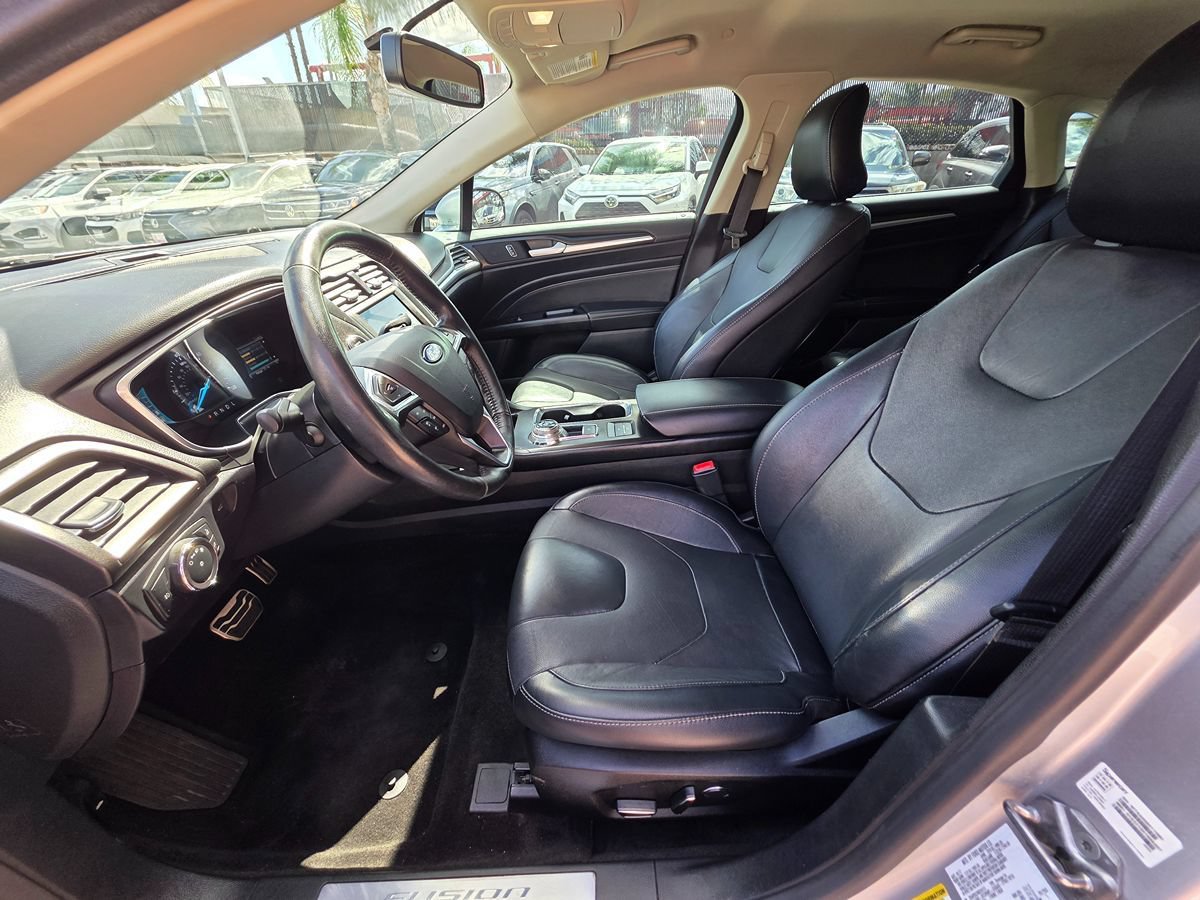 Used 2017 Ford Fusion Energi Titanium FWD image 20