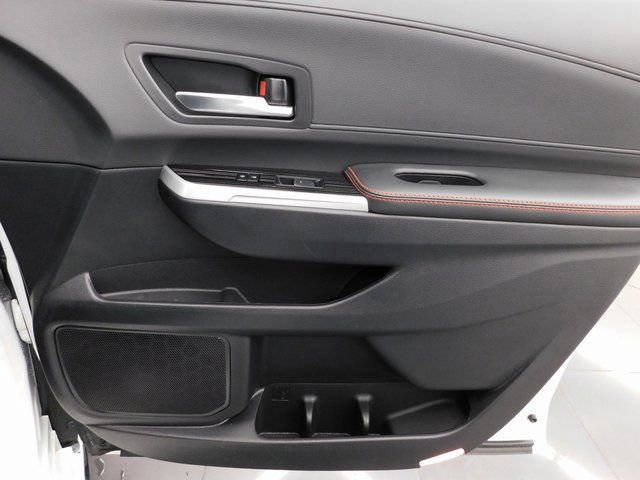 Used 2025 Toyota Sienna XSE image 33