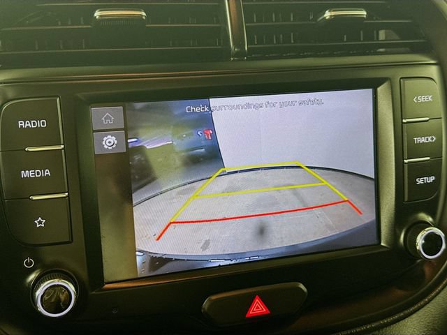 Used 2023 Kia Soul LX w/ LX Technology Package FWD image 12