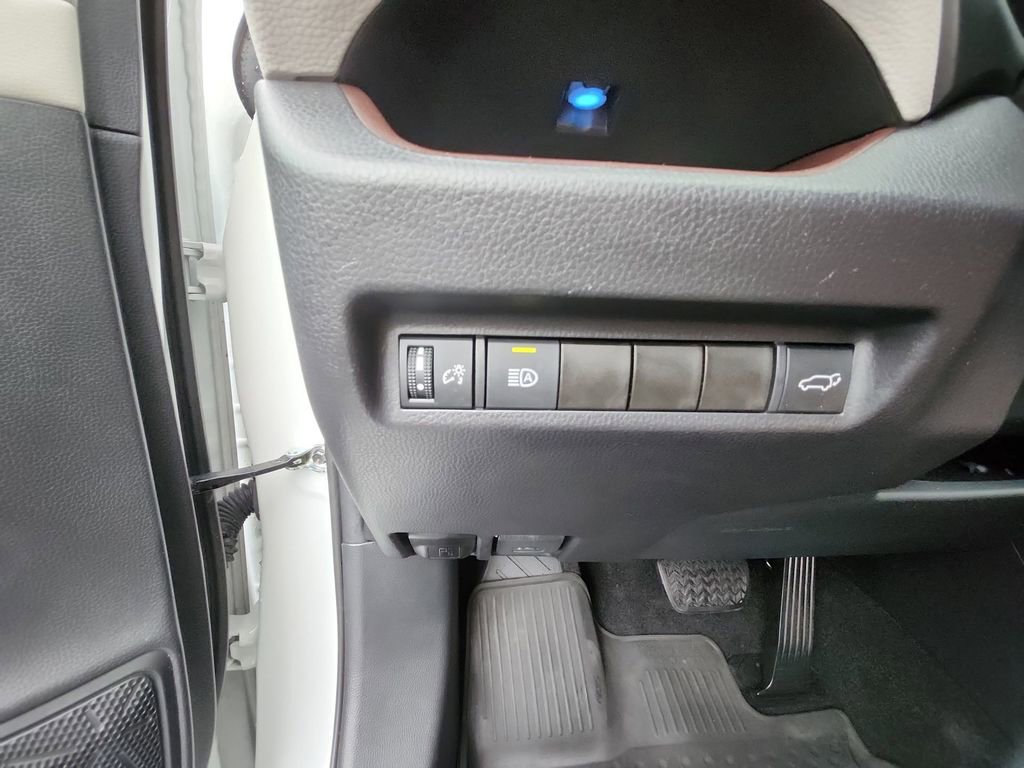 Used 2021 Toyota RAV4 Limited image 22