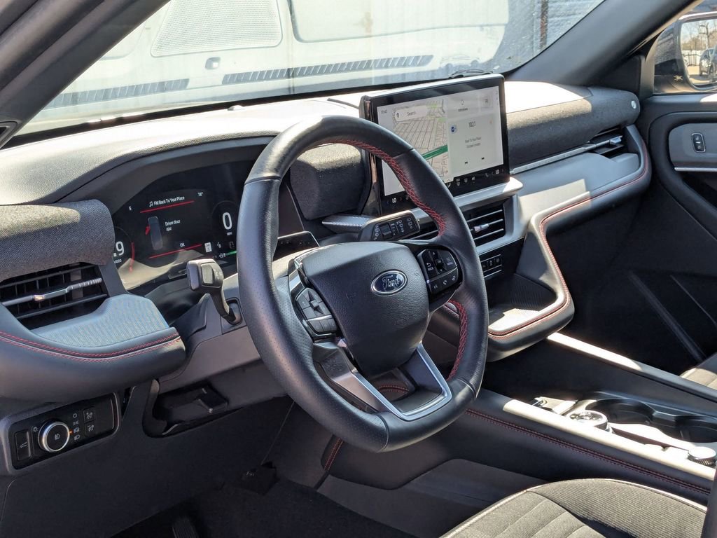 Used 2025 Ford Explorer ST-Line w/ ST-Line Street Pack image 14