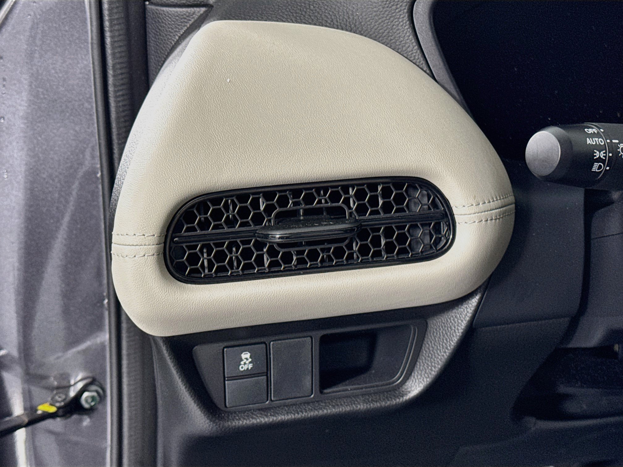 Certified 2024 Honda HR-V LX image 10