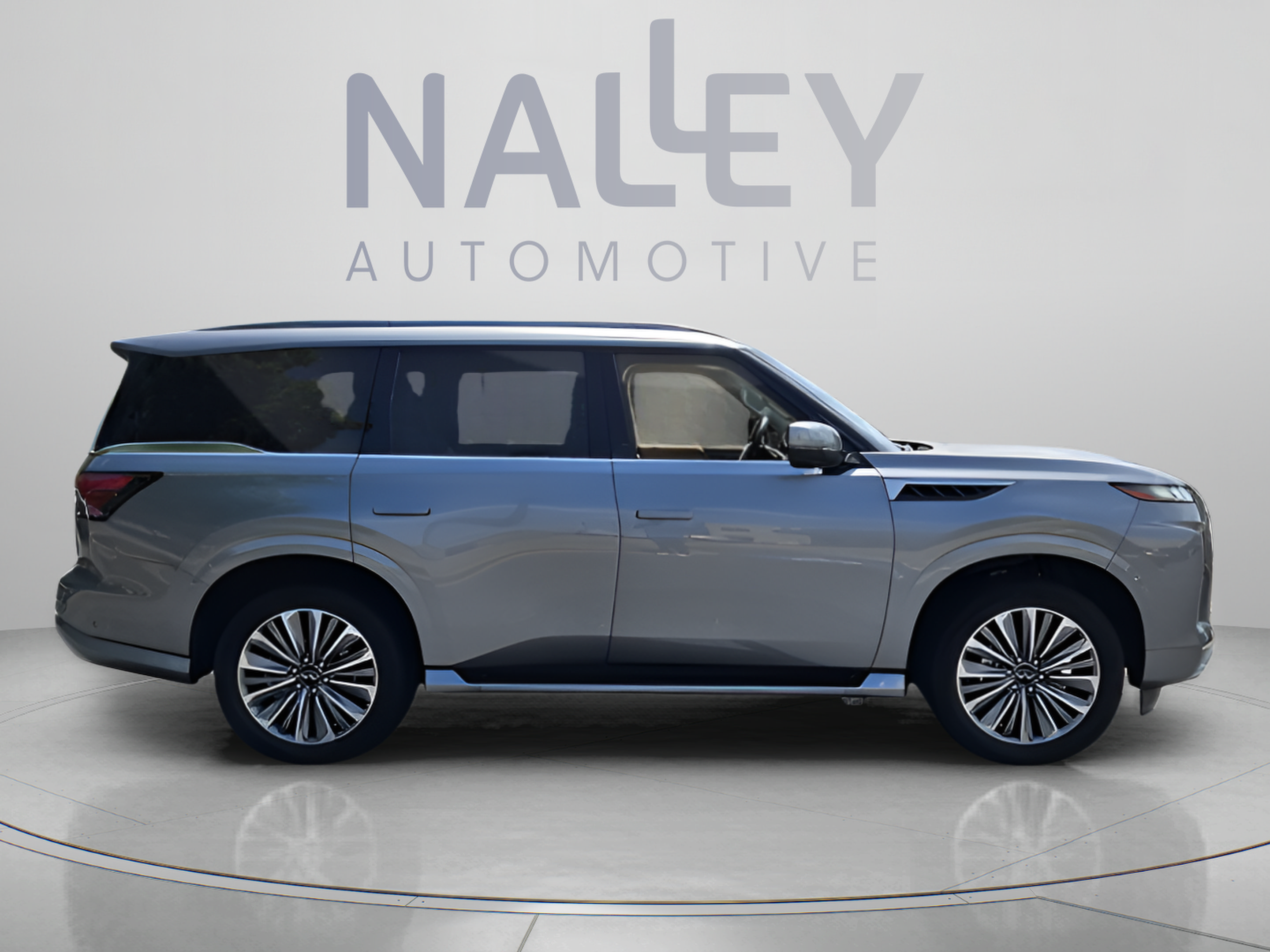 Used 2025 INFINITI QX80 Sensory AWD/4WD image 6