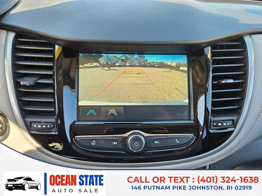 Used 2017 Chevrolet Trax LT w/ LT Convenience Package image 18