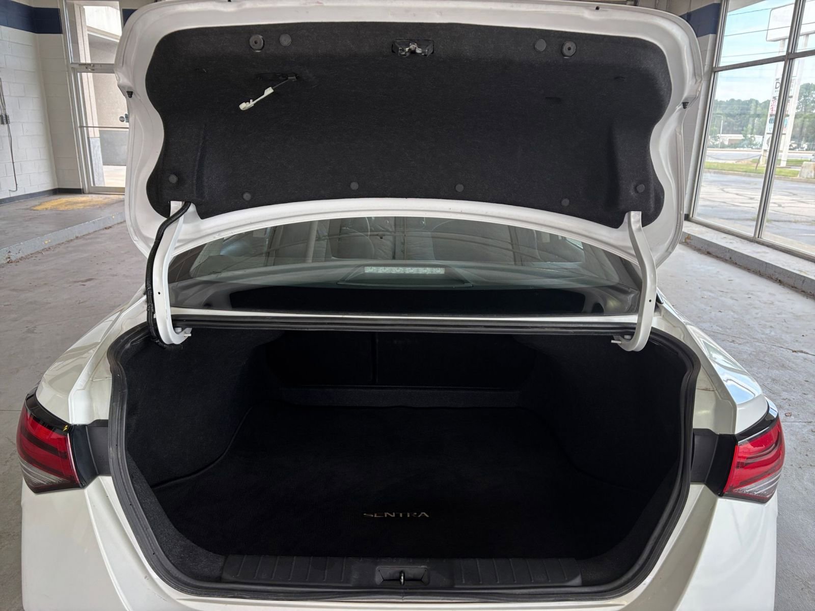 Used 2024 Nissan Sentra SV FWD image 35