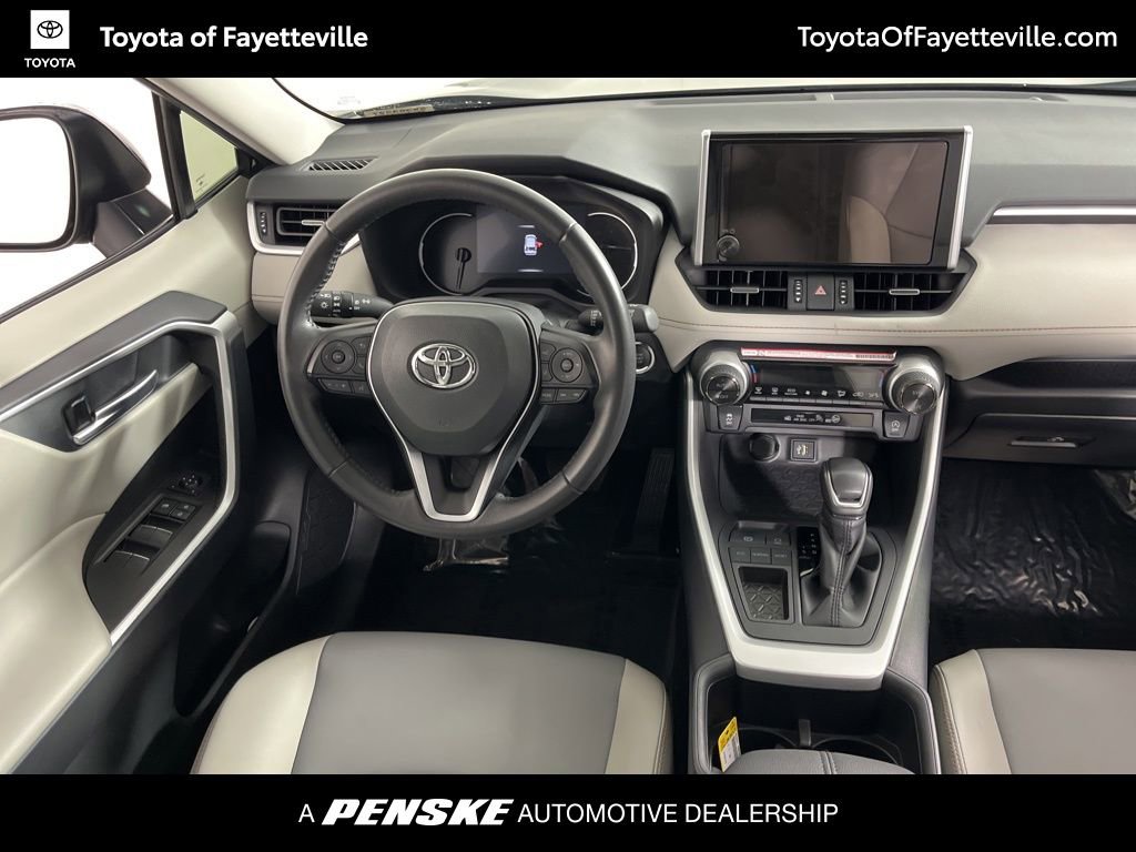Certified 2025 Toyota RAV4 XLE Premium image 5