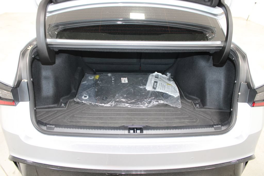 Used 2024 Lexus IS 500 RWD image 14