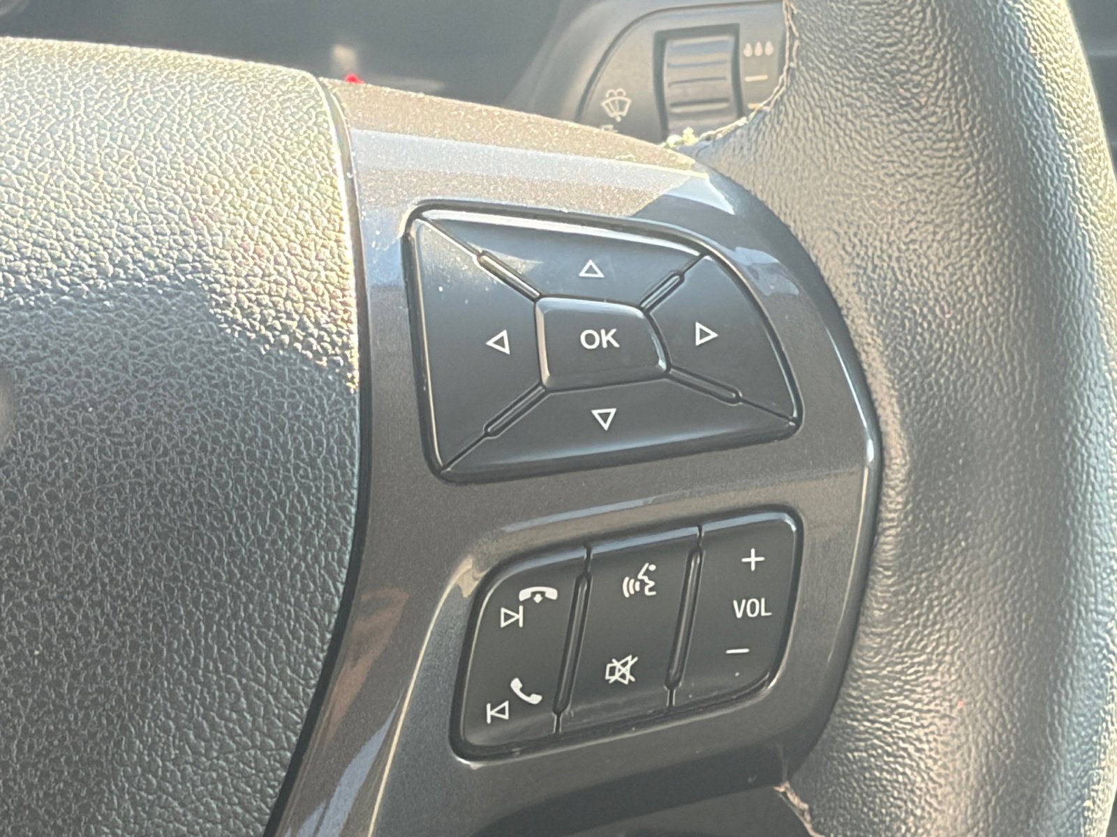 Used 2019 Ford Ranger Lariat w/ Black Appearance Package AWD/4WD image 19