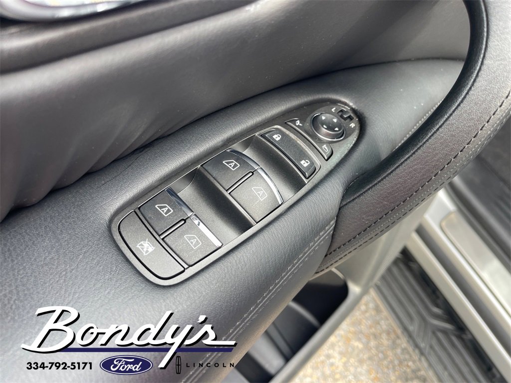 Used 2024 Nissan Armada SL w/ Cargo Package image 8