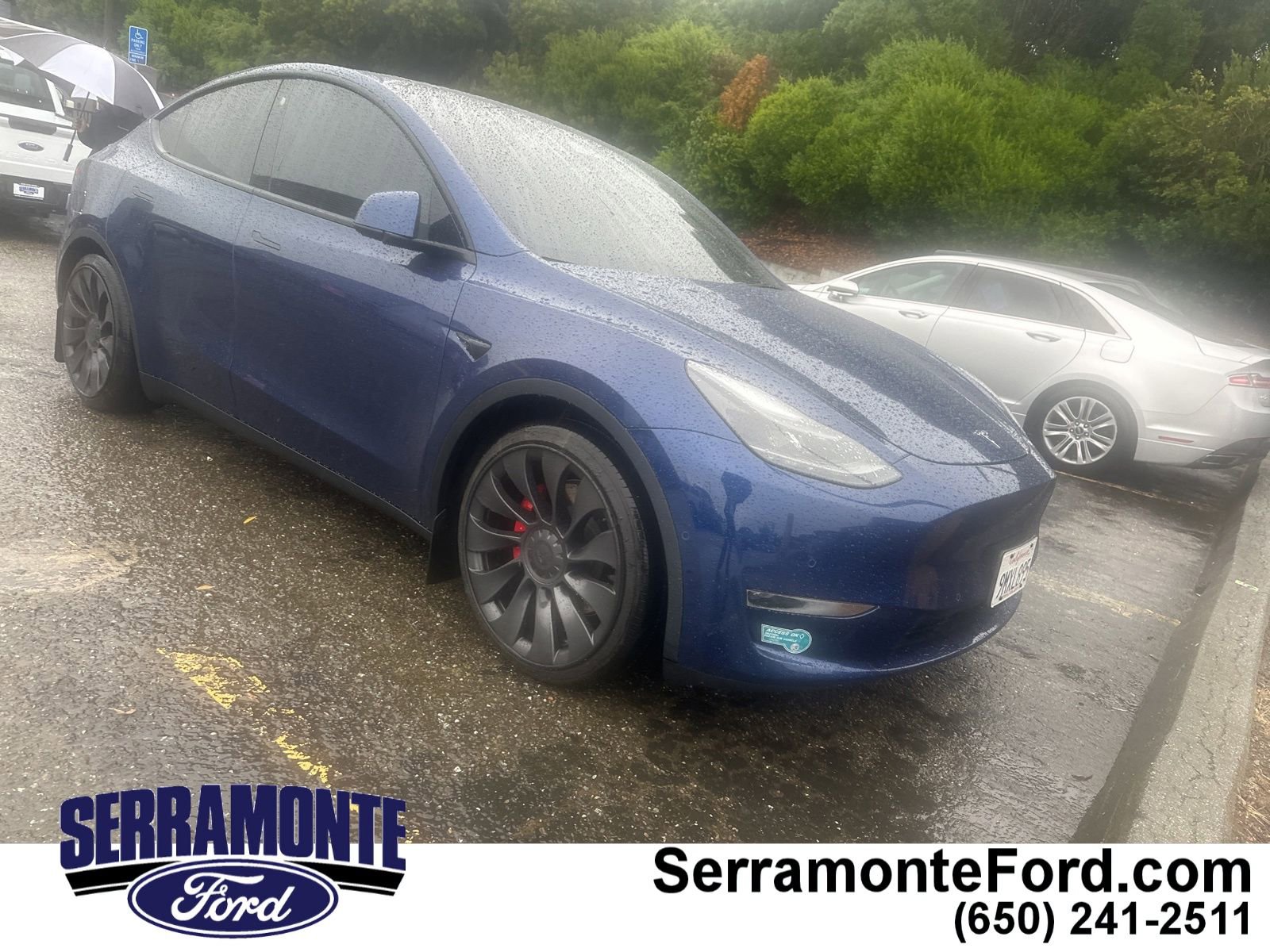Used 2023 Tesla Model Y Performance image 1