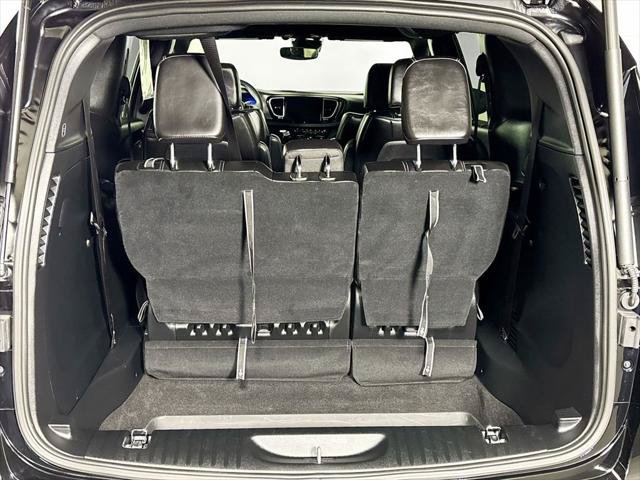 Certified 2025 Chrysler Pacifica Select AWD/4WD image 20