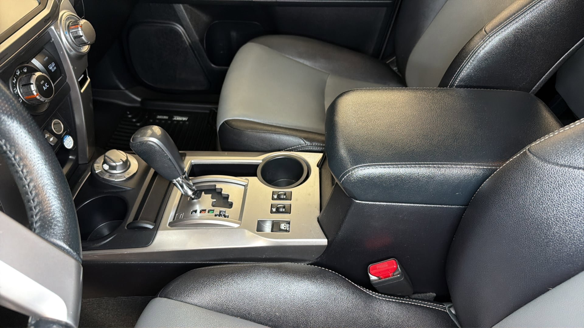 Used 2014 Toyota 4Runner SR5 Premium AWD/4WD image 23