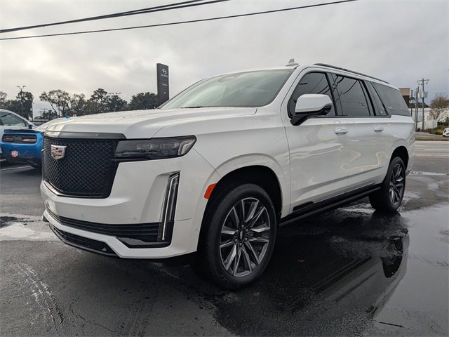 Used 2022 Cadillac Escalade ESV Sport w/ Touring Package image 9