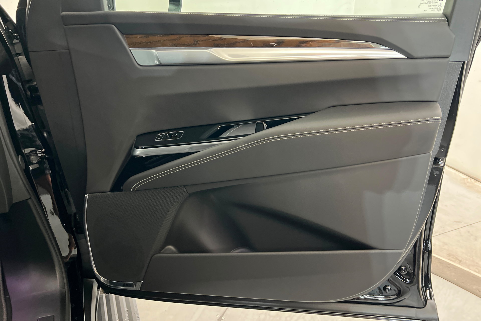 New 2026 Cadillac Escalade Platinum Sport AWD/4WD image 25