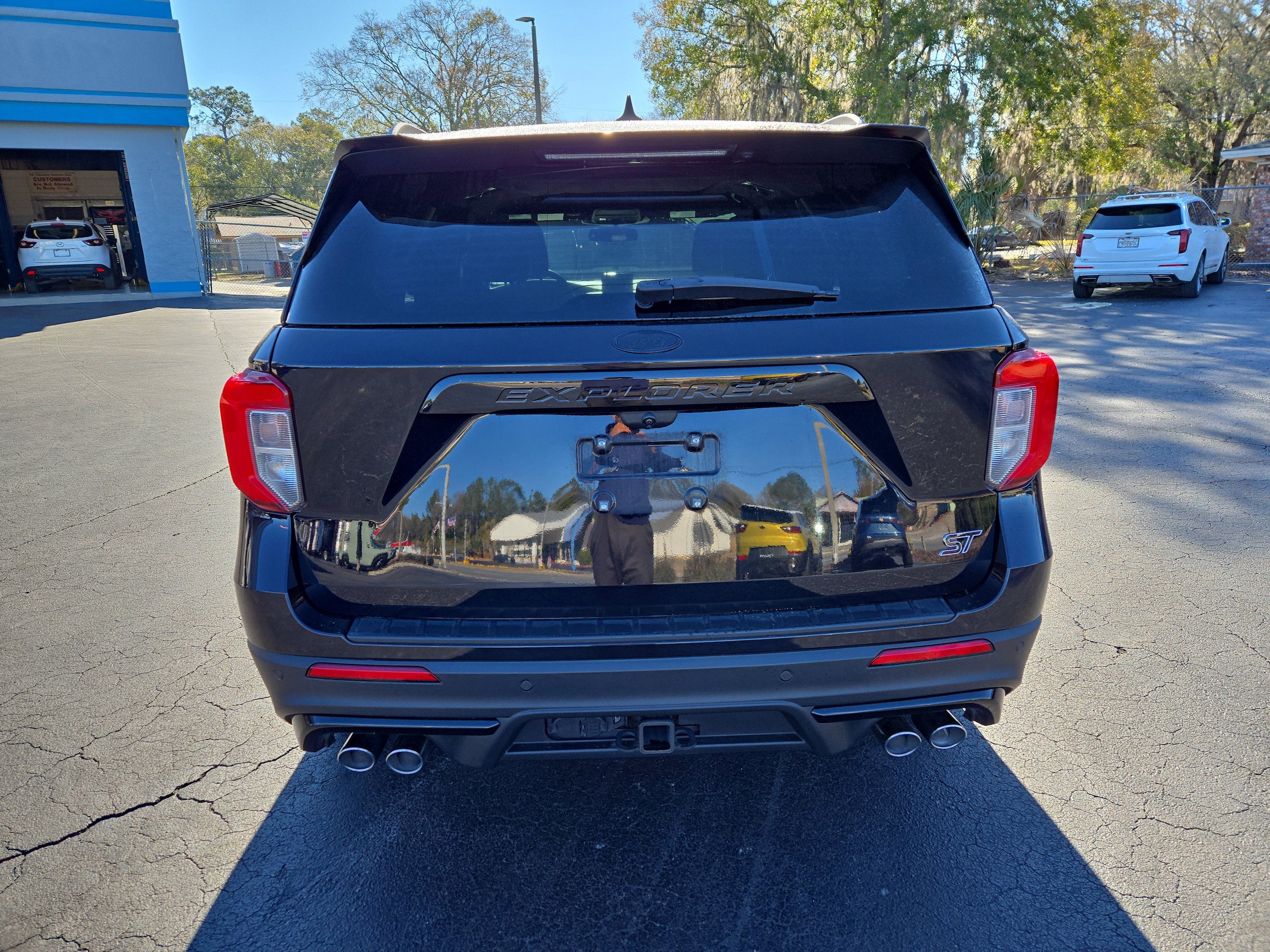Used 2023 Ford Explorer ST w/ Equipment Group 401A image 5