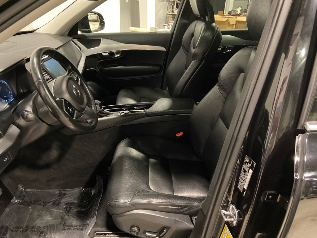 Used 2017 Volvo XC90 T6 Momentum w/ Vision Package image 13