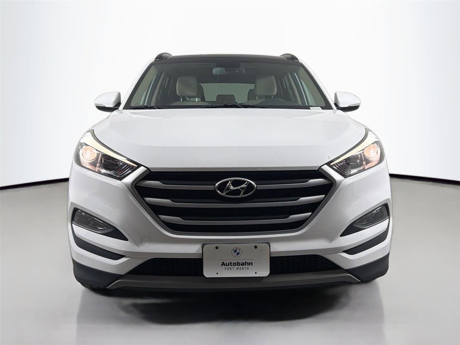 Used 2018 Hyundai Tucson Value FWD image 2