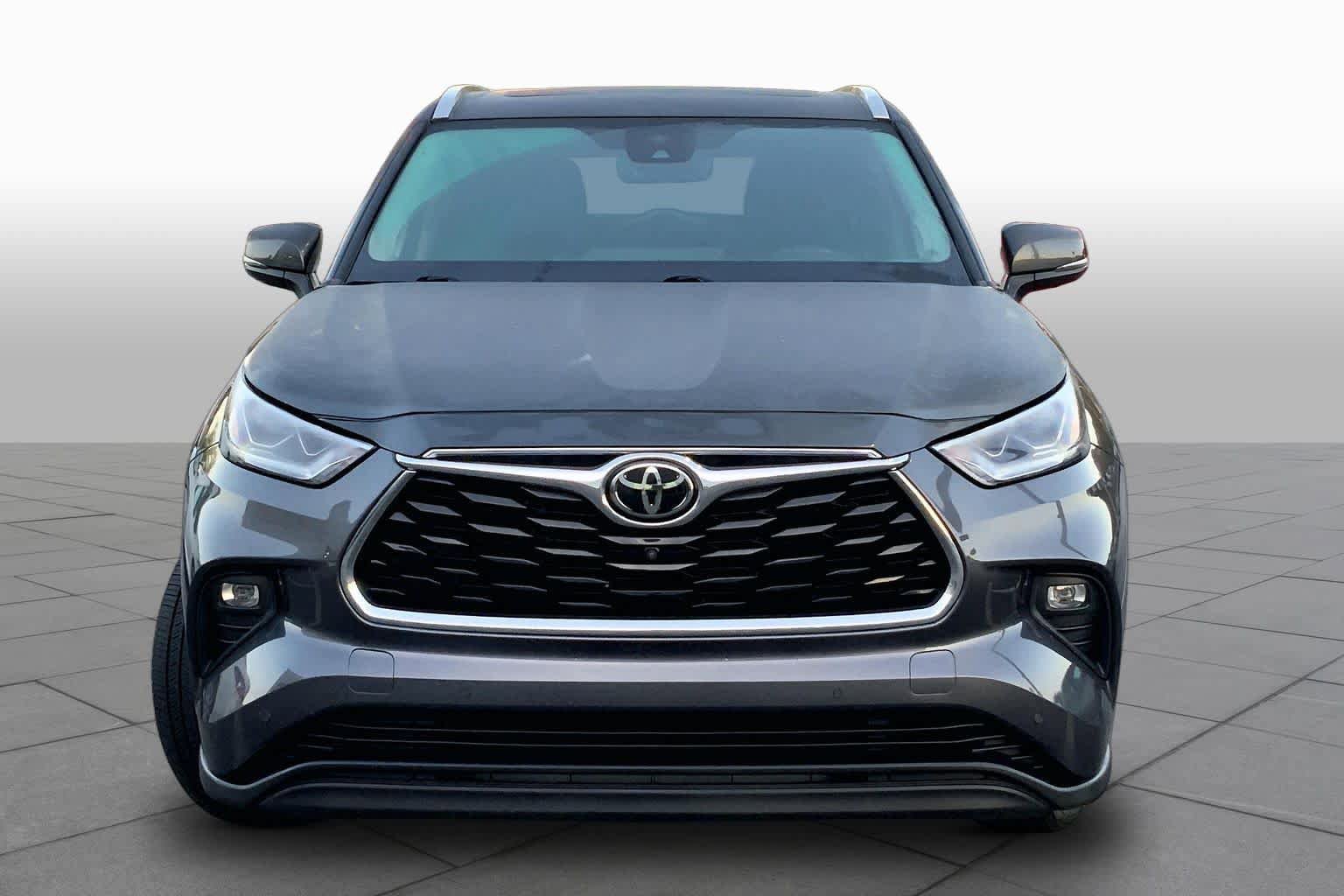 Used 2020 Toyota Highlander Limited AWD/4WD image 4