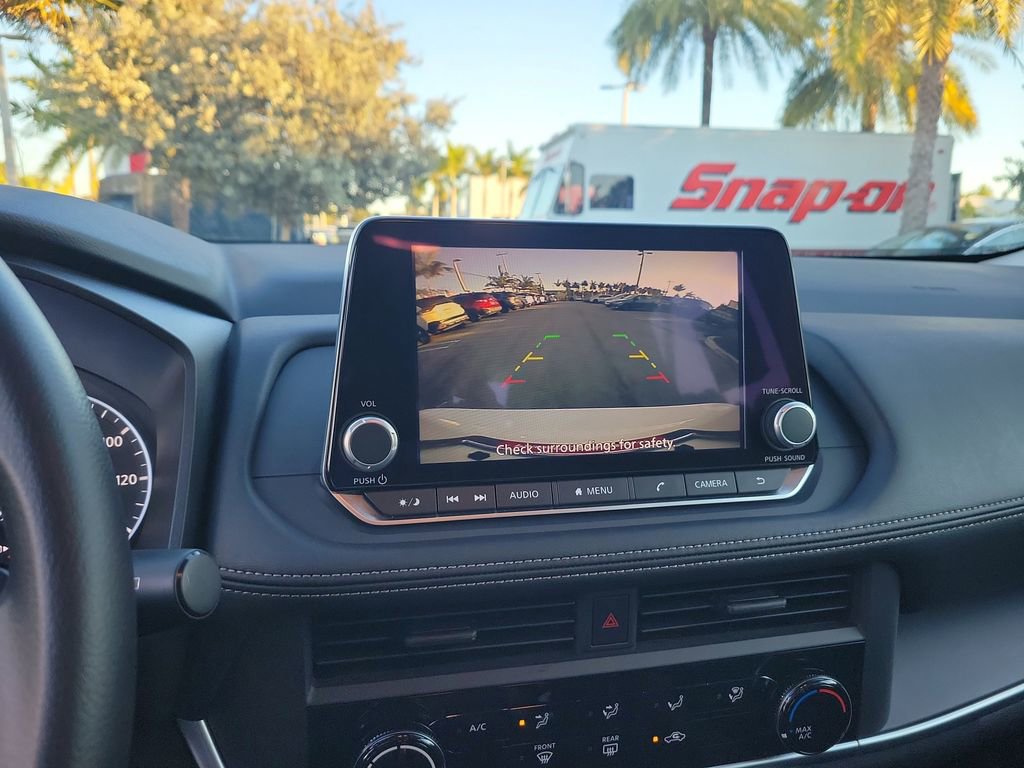 Certified 2025 Nissan Rogue S image 23