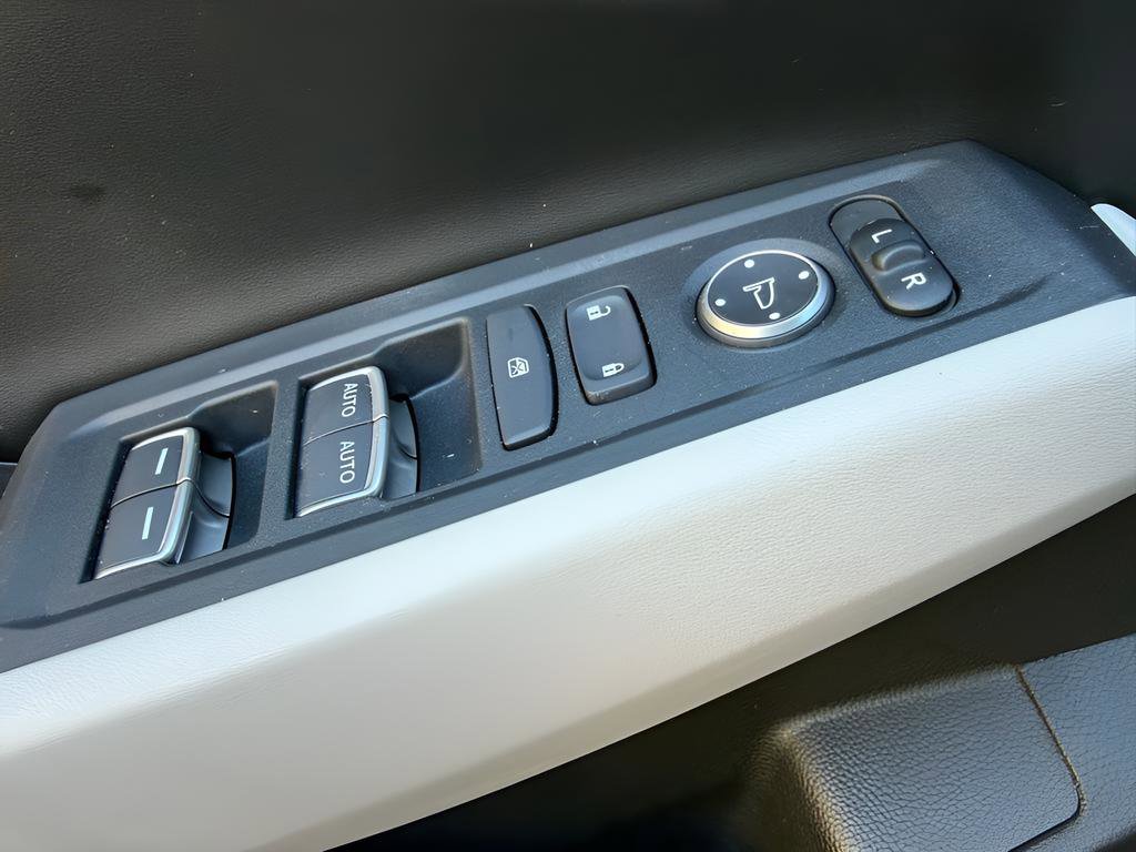 Certified 2024 Honda Accord EX image 22