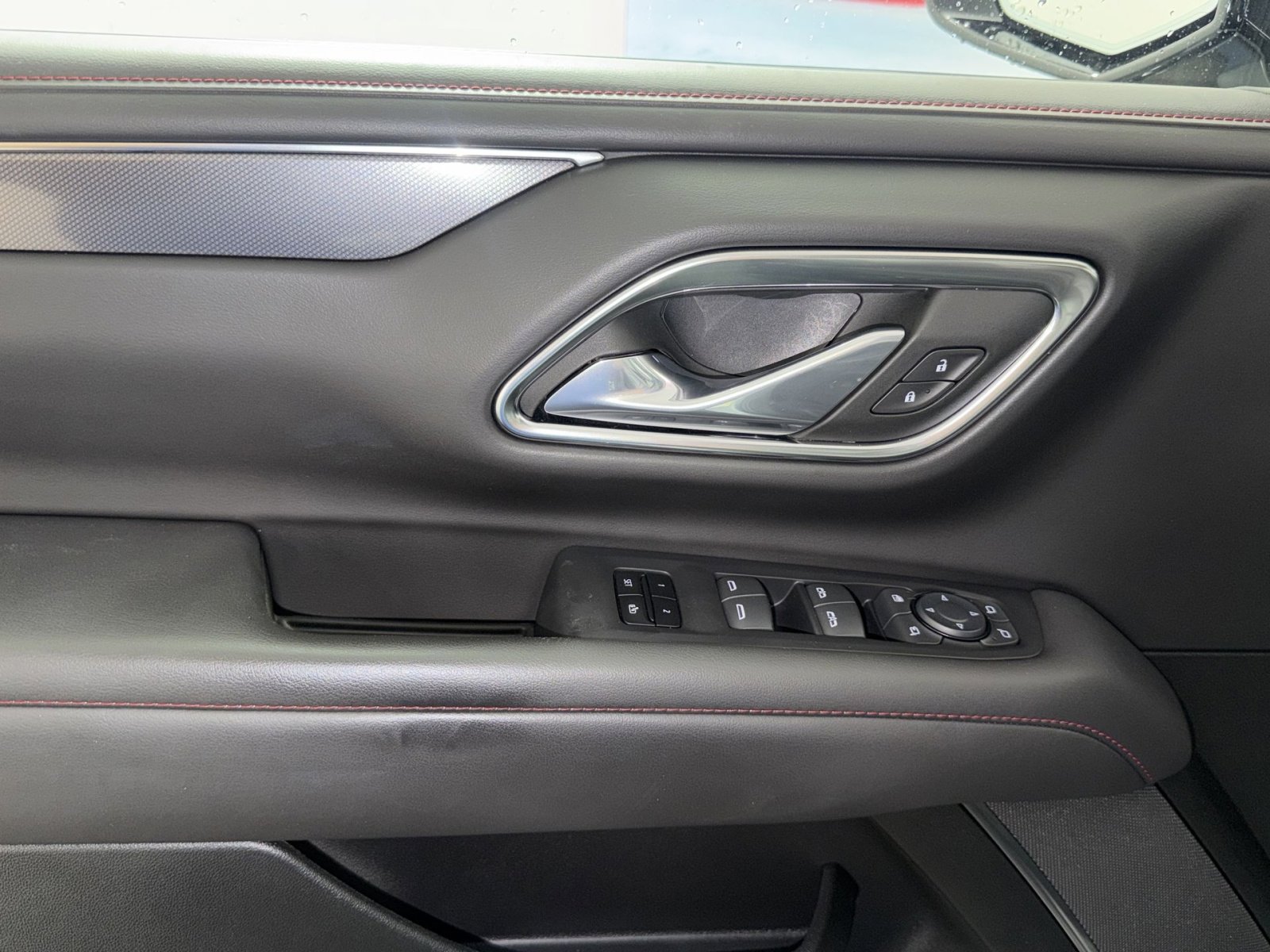 Used 2024 Chevrolet Suburban RST w/ Luxury Package image 15