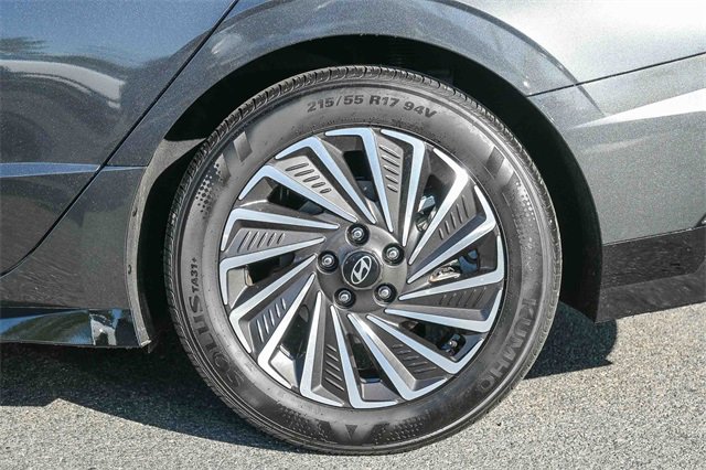 Certified 2025 Hyundai Sonata Limited image 8