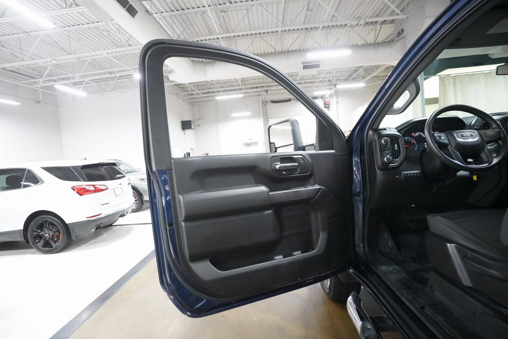 Certified 2022 GMC Sierra 3500 Pro w/ Convenience Package image 24