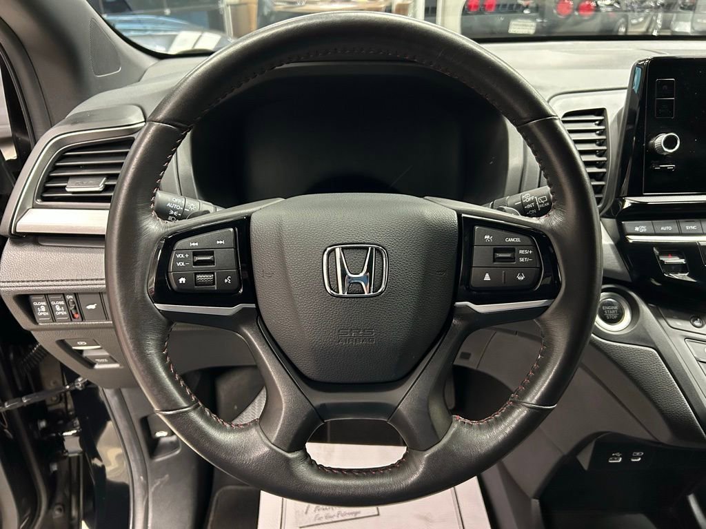 Used 2025 Honda Odyssey Sport-L image 12