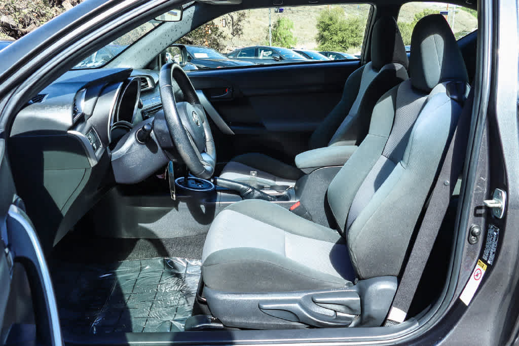 Used 2014 Scion tC FWD image 19