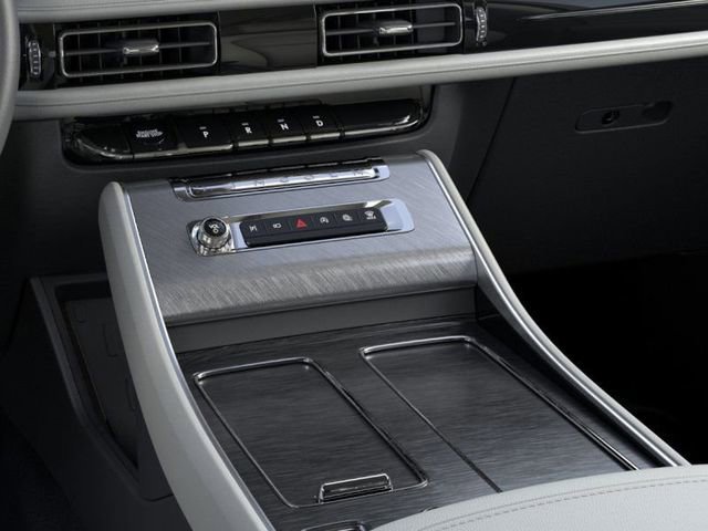 New 2025 Lincoln Aviator 2WD w/ Equipment Group 101A image 15