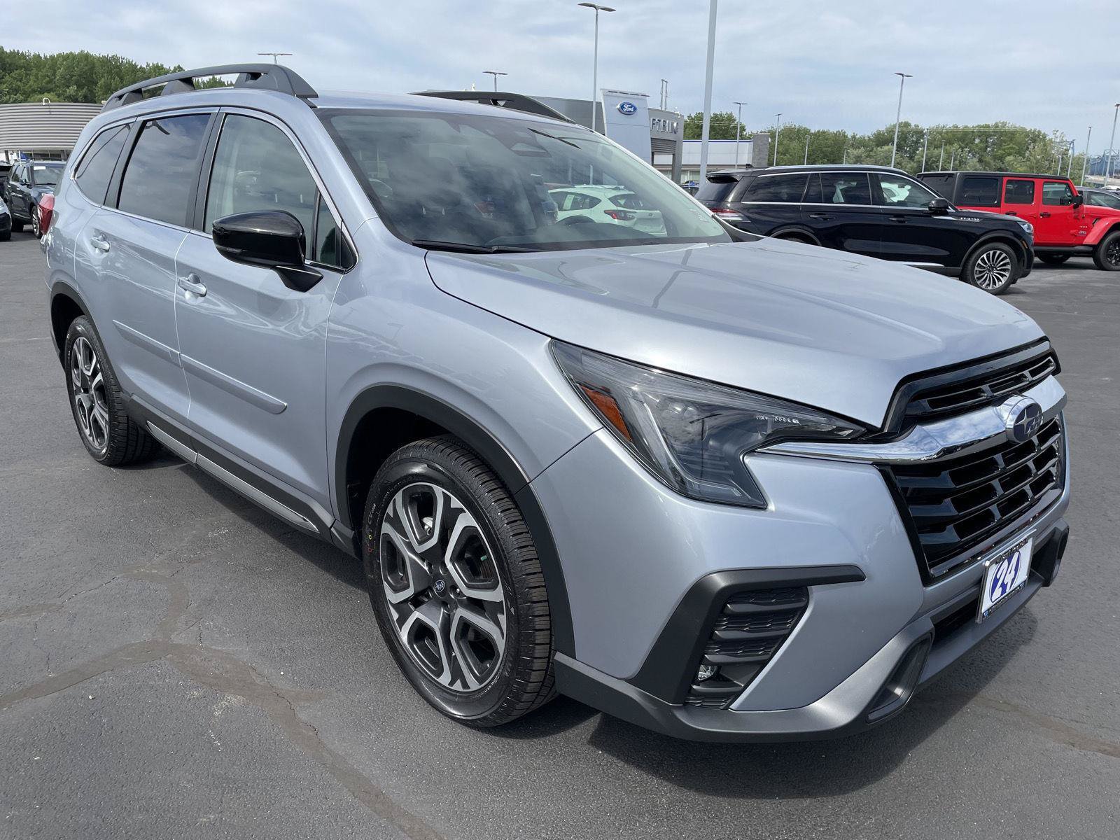Used 2024 Subaru Ascent Limited AWD/4WD image 8
