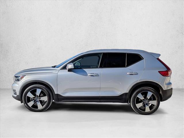 Used 2019 Volvo XC40 T5 Momentum image 9
