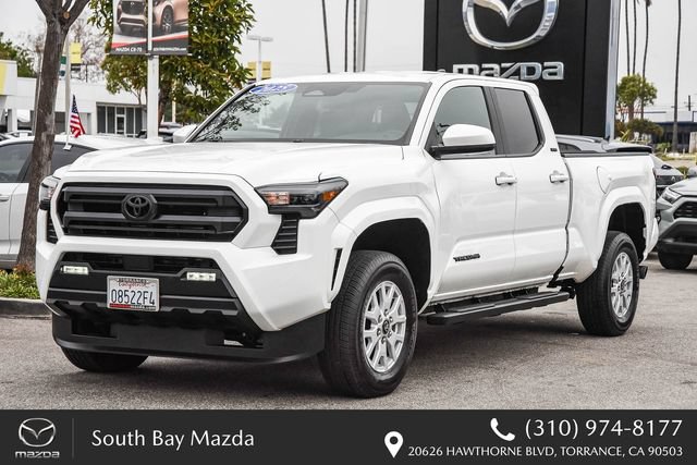 Used 2025 Toyota Tacoma SR5 AWD/4WD image 3