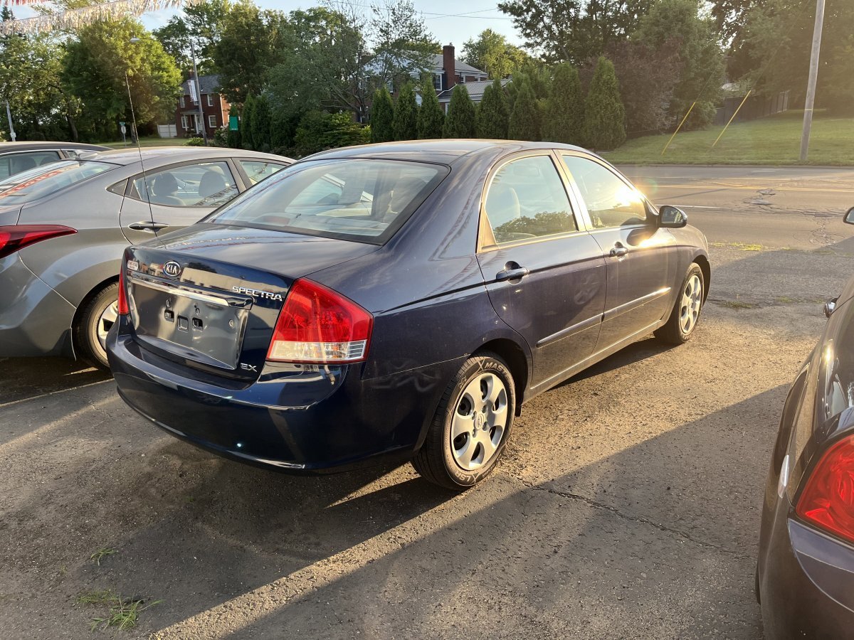Used 2007 Kia Spectra EX image 3