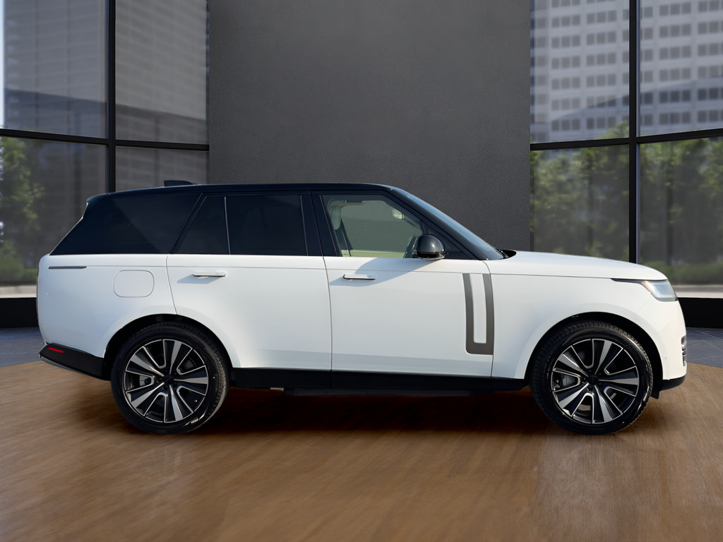 Used 2026 Land Rover Range Rover SE AWD/4WD image 4