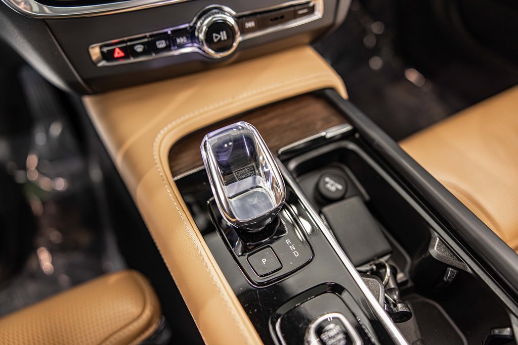 Used 2023 Volvo V90 B6 Cross Country Ultimate w/ Climate Package image 29